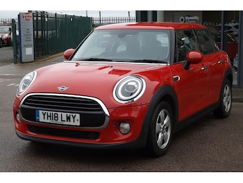 Used MINI Hatch 2018 for sale - 76766430: Photo