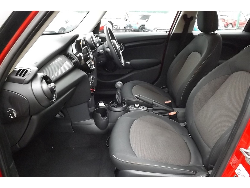 Used MINI Hatch 2018 for sale - 76766430: Photo 27