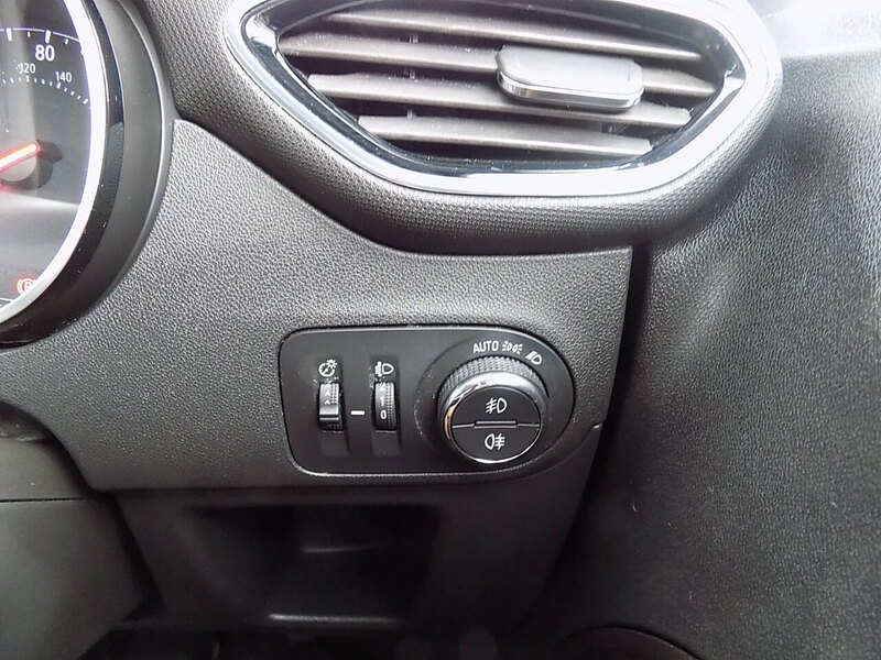 Used Vauxhall Crossland X 2018 for sale - 77027656: Photo 16