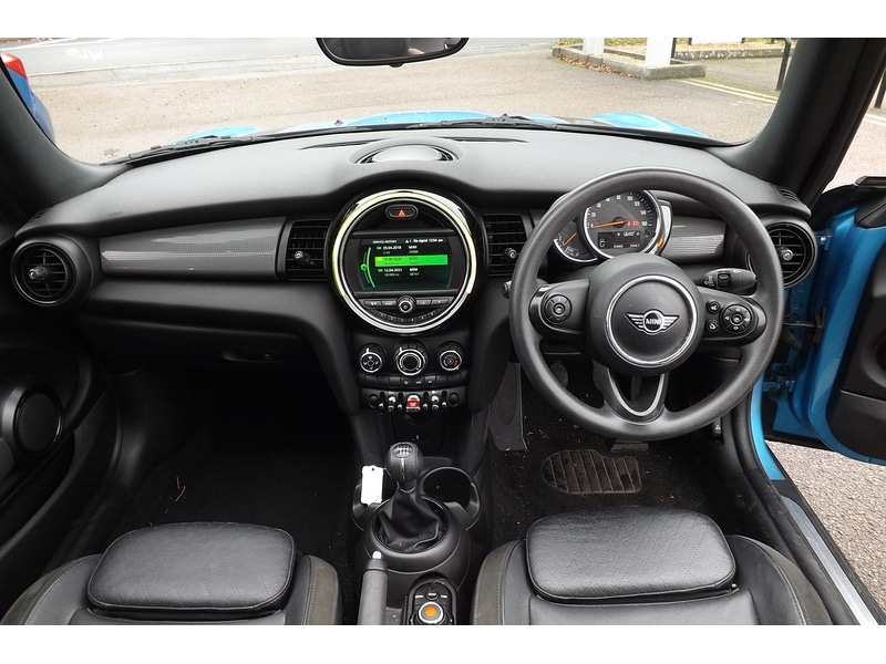 Used MINI Convertible 2018 for sale - 76766439: Photo 15