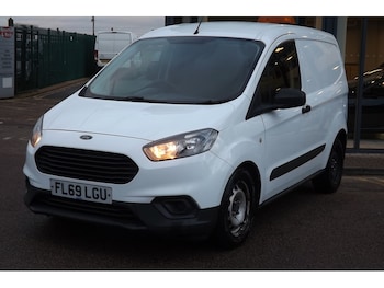 Ford Transit Courier feature image