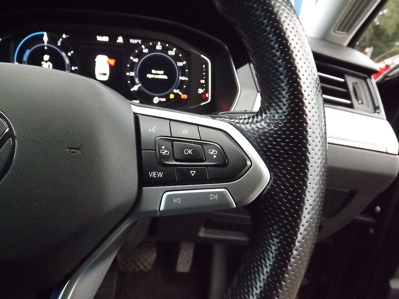 Used Volkswagen Passat 2020 for sale - 77303197: Photo 18