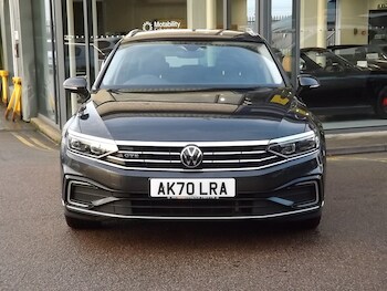 Used Volkswagen Passat 2020 for sale - 77303197: Photo