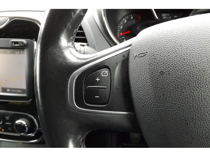 Used Renault Captur 2017 for sale - 76766442: Photo 13