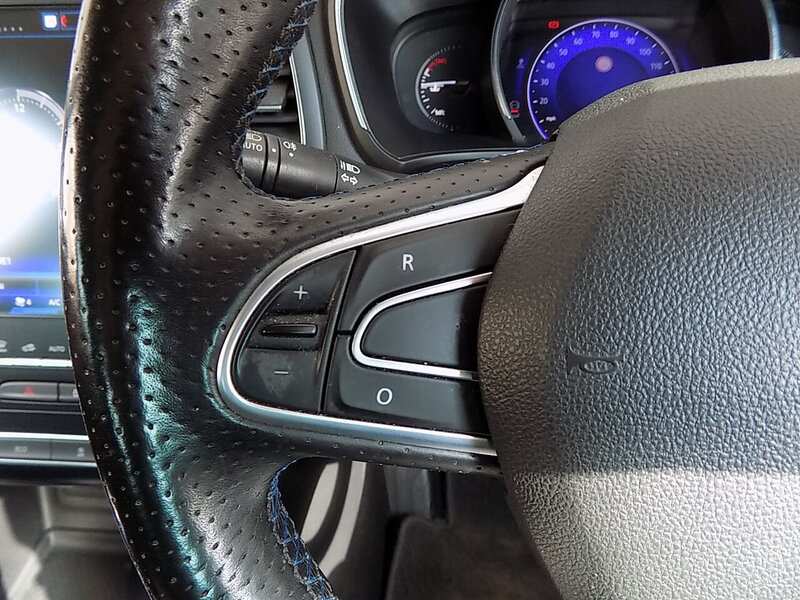 Used Renault Megane 2019 for sale - 76766452: Photo 11