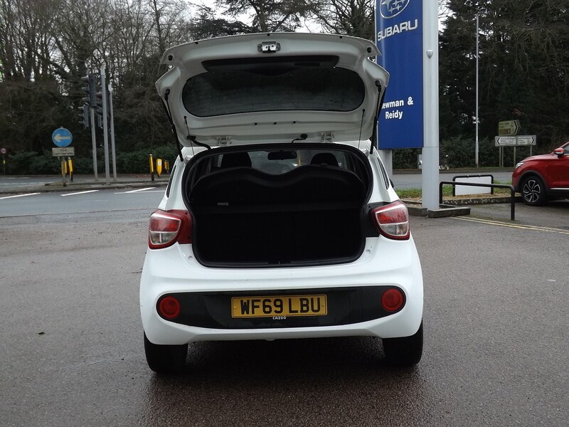 Used Hyundai i10 2019 for sale - 77370273: Photo 30