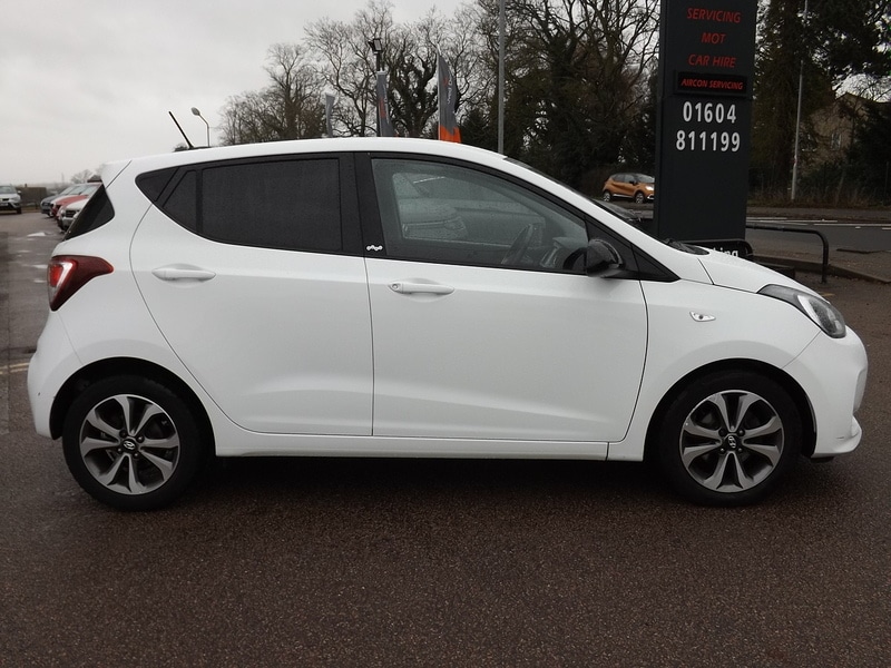 Used Hyundai i10 2019 for sale - 77370273: Photo 4