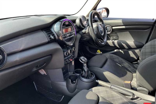 Used MINI Hatch 2017 for sale - 75565926: Photo 2