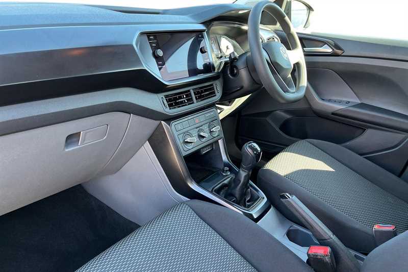 Used Volkswagen T-Cross 2021 for sale - 77972105: Photo 2