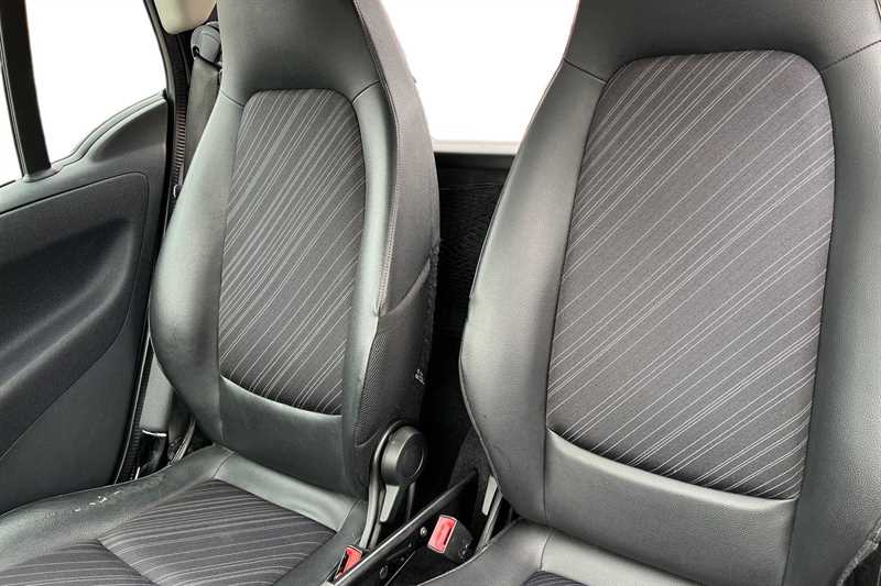 Used smart fortwo 2014 for sale - 76668408: Photo 8