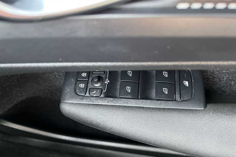 Used Volvo XC40 2020 for sale - 77885617: Photo 18