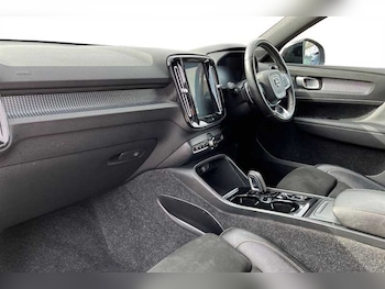 Used Volvo XC40 2020 for sale - 77885617: Photo