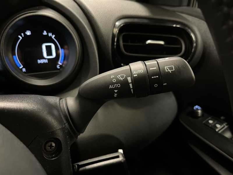 Used Toyota Yaris 2022 for sale - 77627732: Photo 27