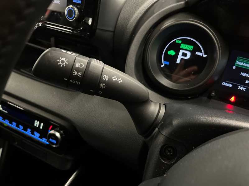 Used Toyota Yaris 2022 for sale - 77627732: Photo 28