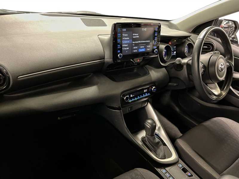 Used Toyota Yaris 2022 for sale - 77627732: Photo 7