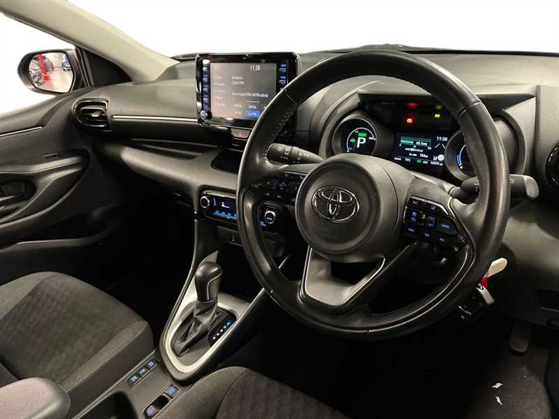 Used Toyota Yaris 2022 for sale - 77627732: Photo 8