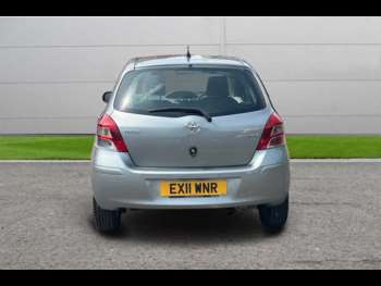 Used Toyota Yaris 2011 for sale - 74979789: Photo
