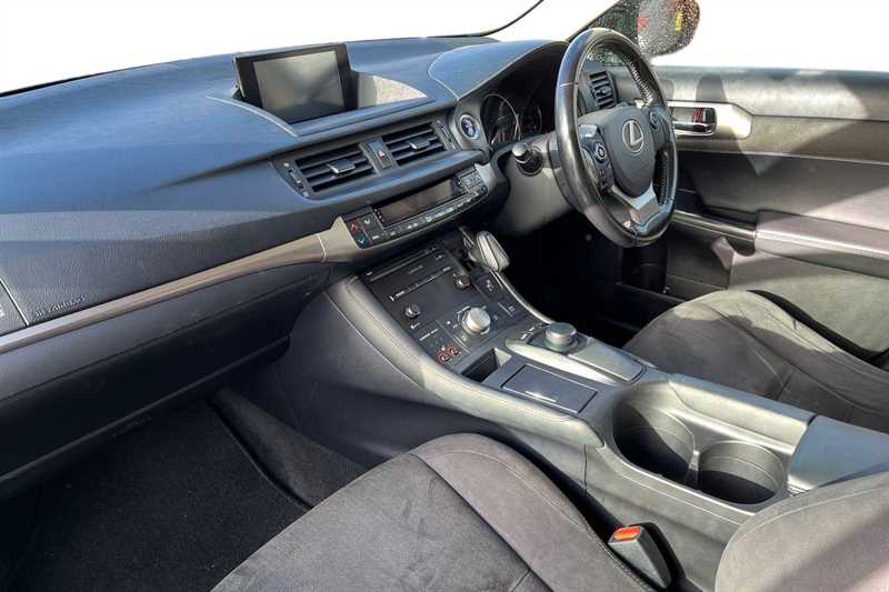 Used Lexus CT 2017 for sale - 77389227: Photo 2