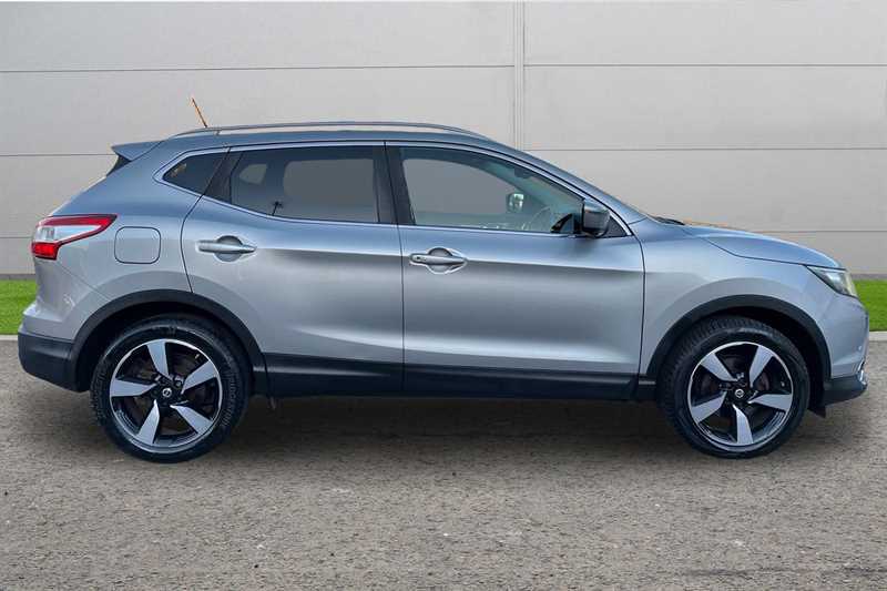 Used Nissan Qashqai 2015 for sale - 77660638: Photo 5