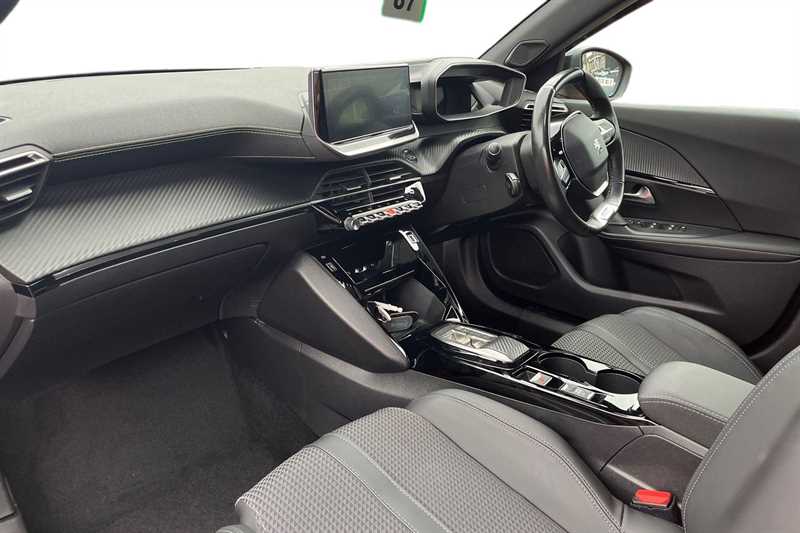 Used Peugeot 2008 2023 for sale - 76928313: Photo 2