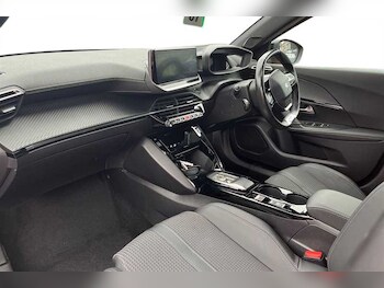 Used Peugeot 2008 2023 for sale - 76928313: Photo