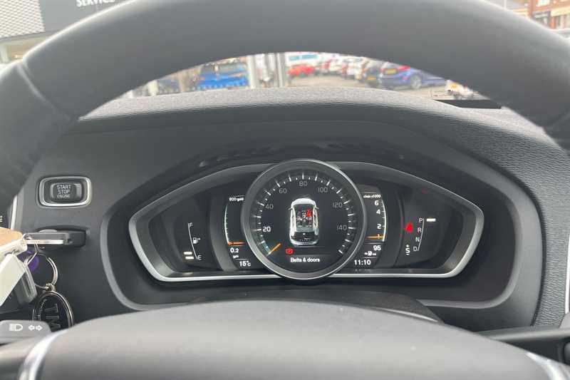 Used Volvo V40 2017 for sale - 76523705: Photo 11