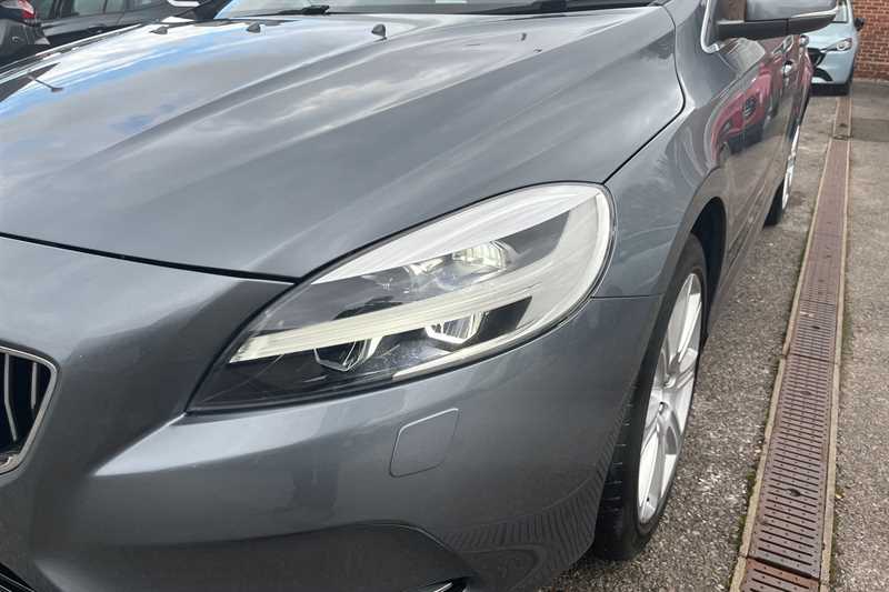 Used Volvo V40 2017 for sale - 76523705: Photo 19