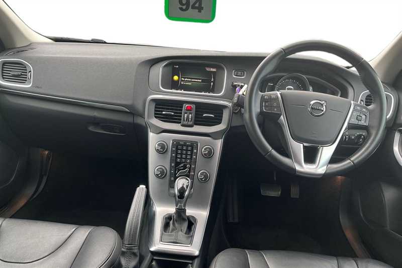 Used Volvo V40 2017 for sale - 76523705: Photo 4