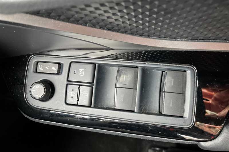 Used Toyota C-HR 2022 for sale - 76523711: Photo 18