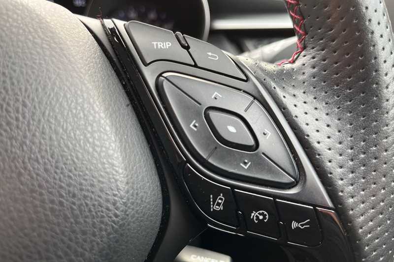 Used Toyota C-HR 2022 for sale - 76523711: Photo 25