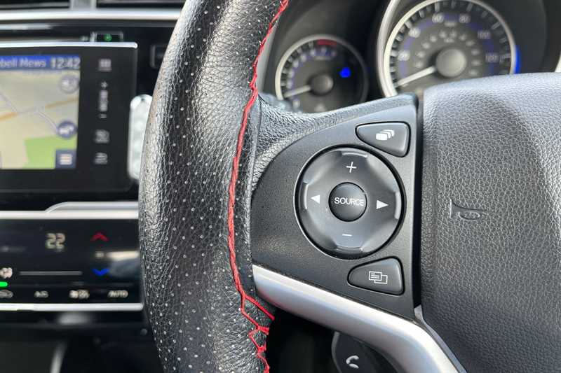 Used Honda Jazz 2016 for sale - 77972079: Photo 17