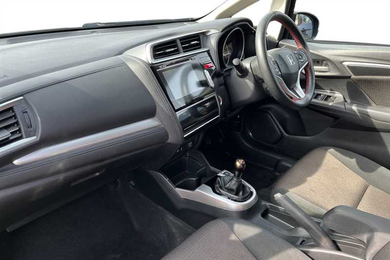 Used Honda Jazz 2016 for sale - 77972079: Photo 2
