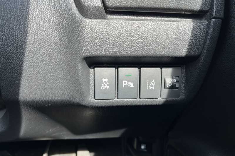 Used Honda Jazz 2016 for sale - 77972079: Photo 26