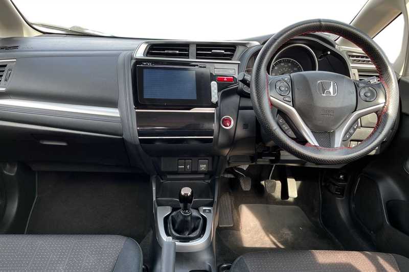 Used Honda Jazz 2016 for sale - 77972079: Photo 4