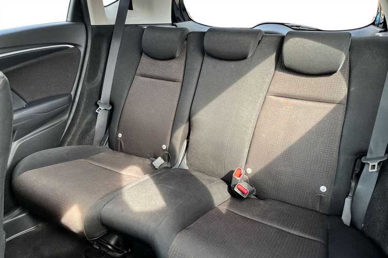 Used Honda Jazz 2016 for sale - 77972079: Photo 8