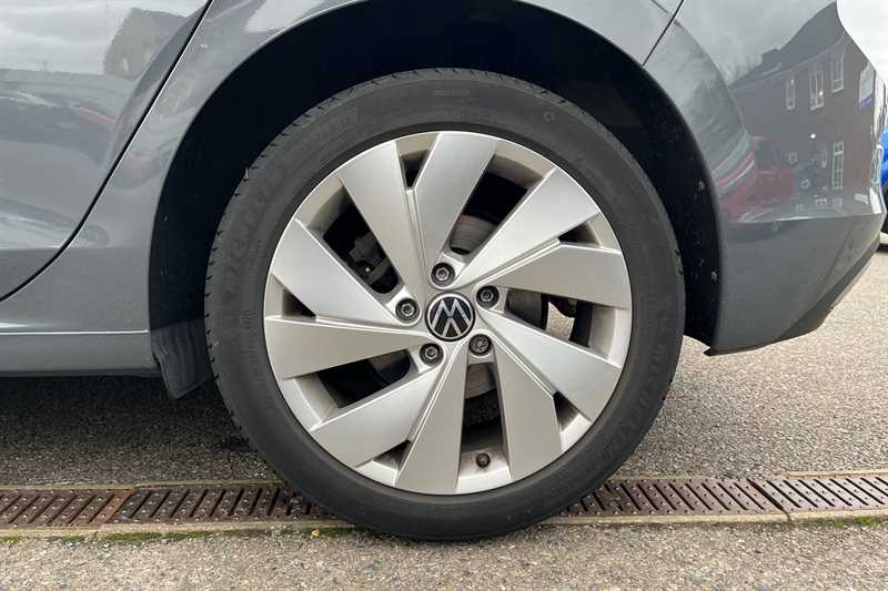 Used Volkswagen Golf 2021 for sale - 76928307: Photo 21