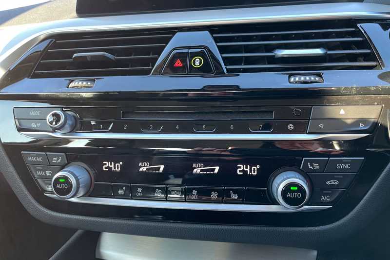 Used BMW 5 Series 2018 for sale - 77082772: Photo 16