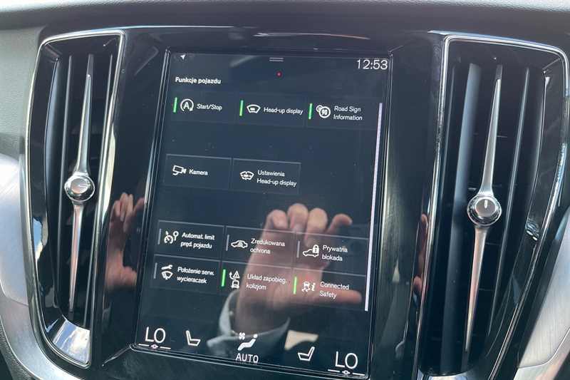 Used Volvo V60 2019 for sale - 77841854: Photo 15