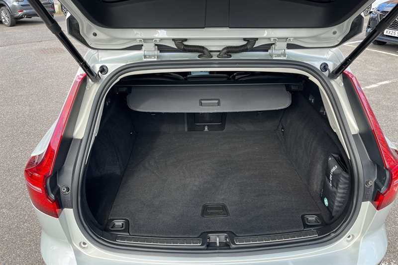 Used Volvo V60 2019 for sale - 77841854: Photo 20