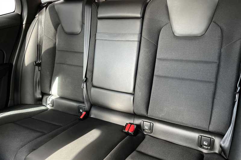 Used Volvo V60 2019 for sale - 77841854: Photo 8