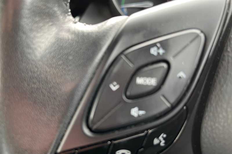 Used Toyota C-HR 2020 for sale - 76022046: Photo 16