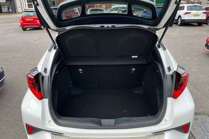 Used Toyota C-HR 2020 for sale - 76022046: Photo 18