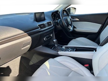 Used Mazda Mazda3 2017 for sale - 76176493: Photo 2
