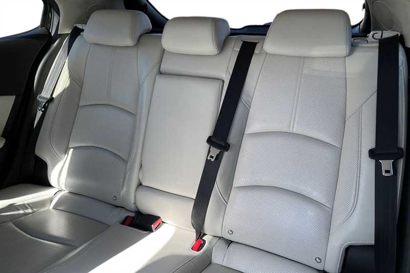 Used Mazda Mazda3 2017 for sale - 76176493: Photo 8