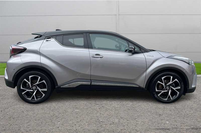Used Toyota C-HR 2017 for sale - 76338997: Photo 5
