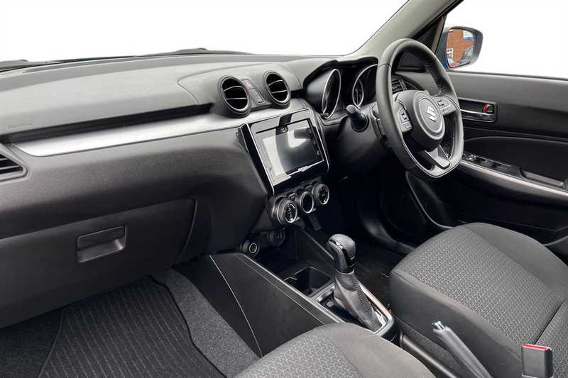 Used Suzuki Swift 2023 for sale - 77786497: Photo 2