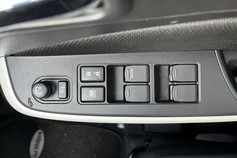 Used Suzuki Swift 2018 for sale - 77526428: Photo 18