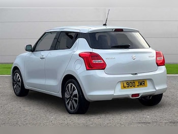 Used Suzuki Swift 2018 for sale - 77526428: Photo