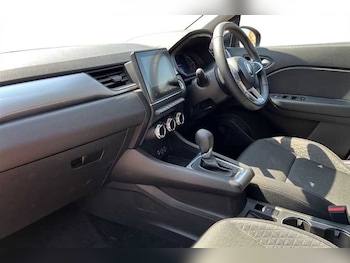 Used Renault Captur 2023 for sale - 78506257: Photo
