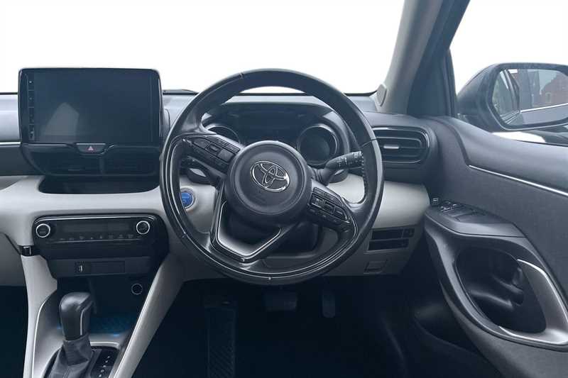 Used Toyota Yaris 2022 for sale - 76339030: Photo 13